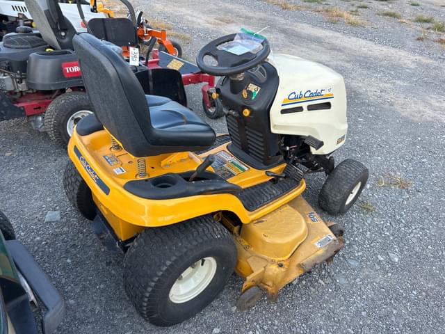 Image of Cub Cadet LT1050 equipment image 4