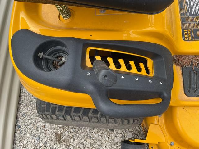 Image of Cub Cadet LT1050 equipment image 2