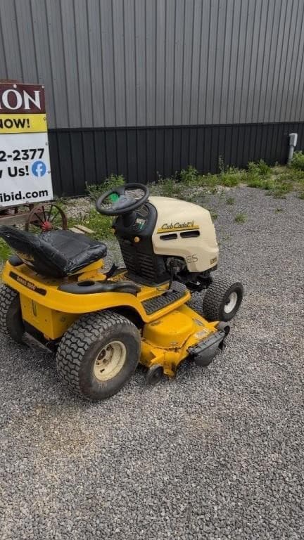 Image of Cub Cadet LT1050 equipment image 1
