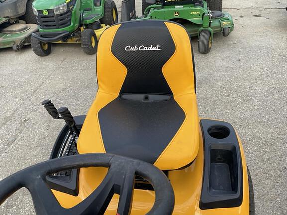 Image of Cub Cadet XT1 LT46 equipment image 3