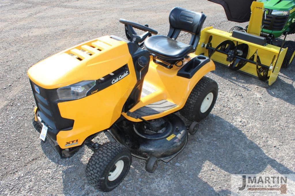 Image of Cub Cadet XT1 LT46 Primary image