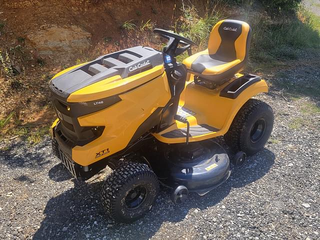 Image of Cub Cadet XT1 LT46 equipment image 1