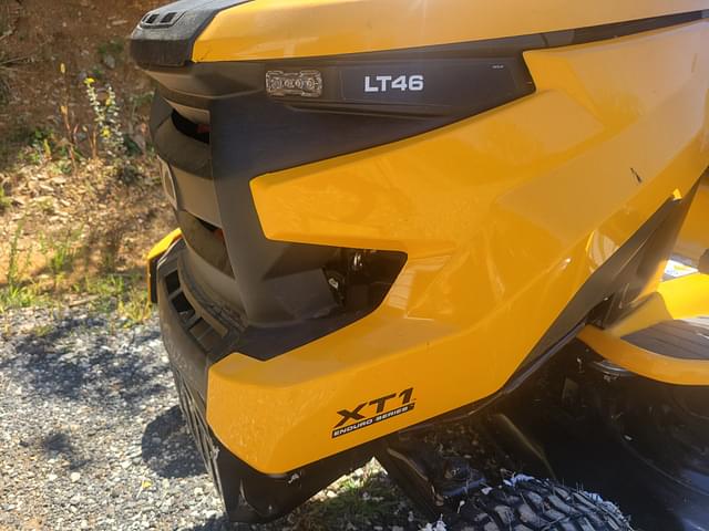 Image of Cub Cadet XT1 LT46 equipment image 2