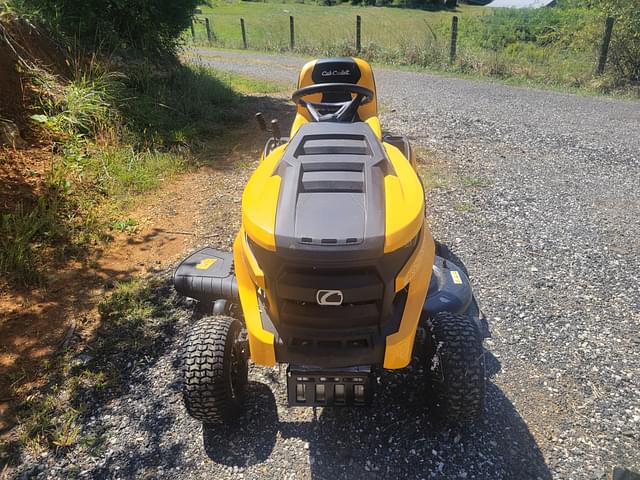 Image of Cub Cadet XT1 LT46 equipment image 3