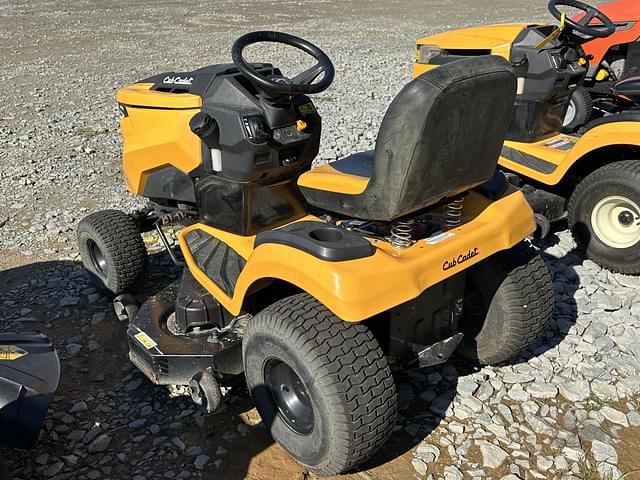 Image of Cub Cadet XT1 LT50 equipment image 3