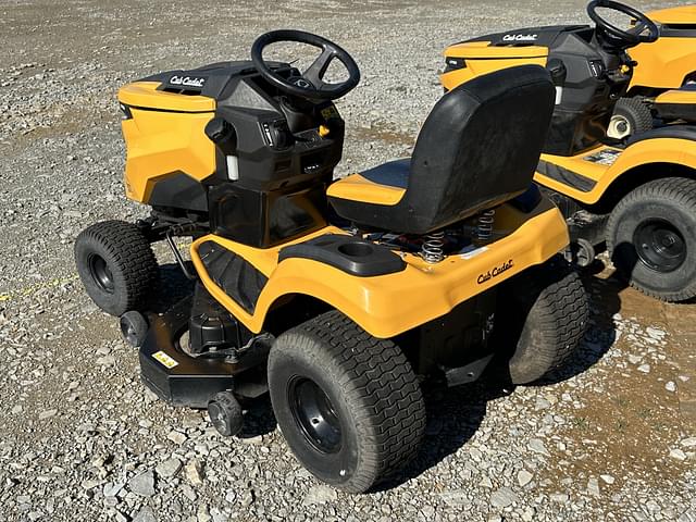 Image of Cub Cadet XT1 LT50 equipment image 3