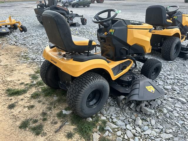 Image of Cub Cadet XT1 LT50 equipment image 2