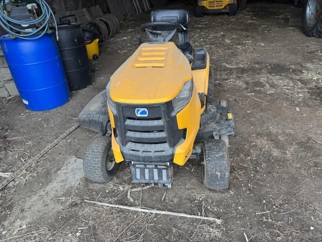 Image of Cub Cadet XT1 LT50 equipment image 1