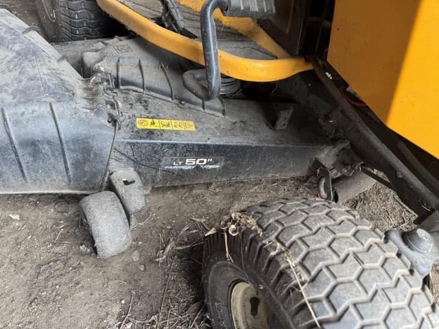 Image of Cub Cadet XT1 LT50 equipment image 3