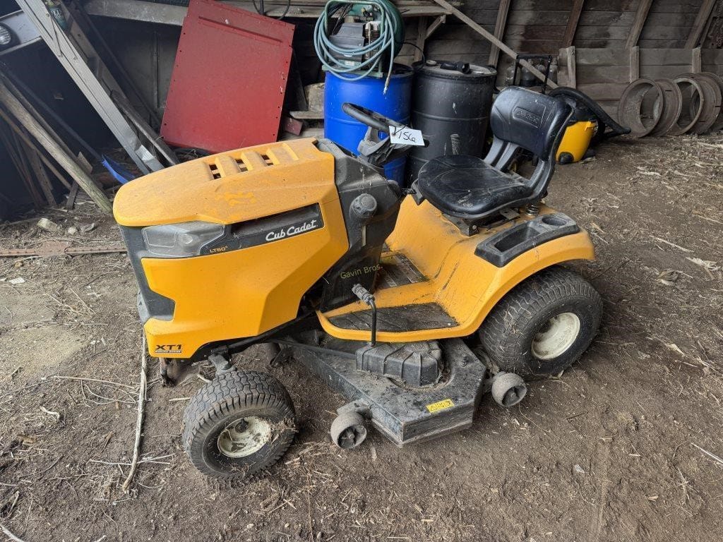 Cub Cadet XT1 LT50 Equipment Image0