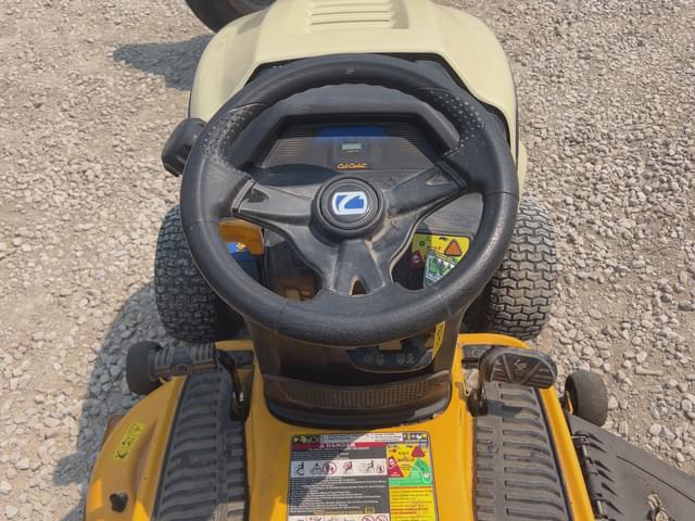 Image of Cub Cadet LTX1040 equipment image 4