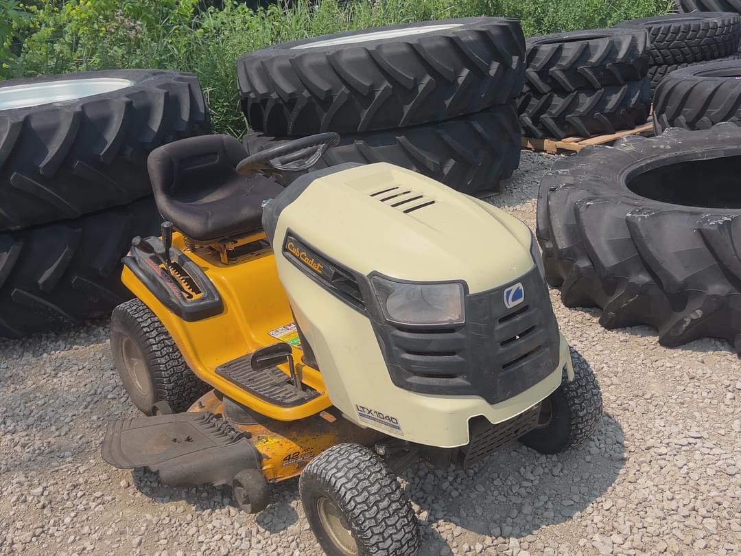 Image of Cub Cadet LTX1040 Primary image