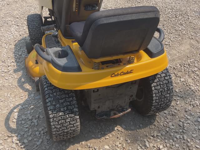 Image of Cub Cadet LTX1040 equipment image 2