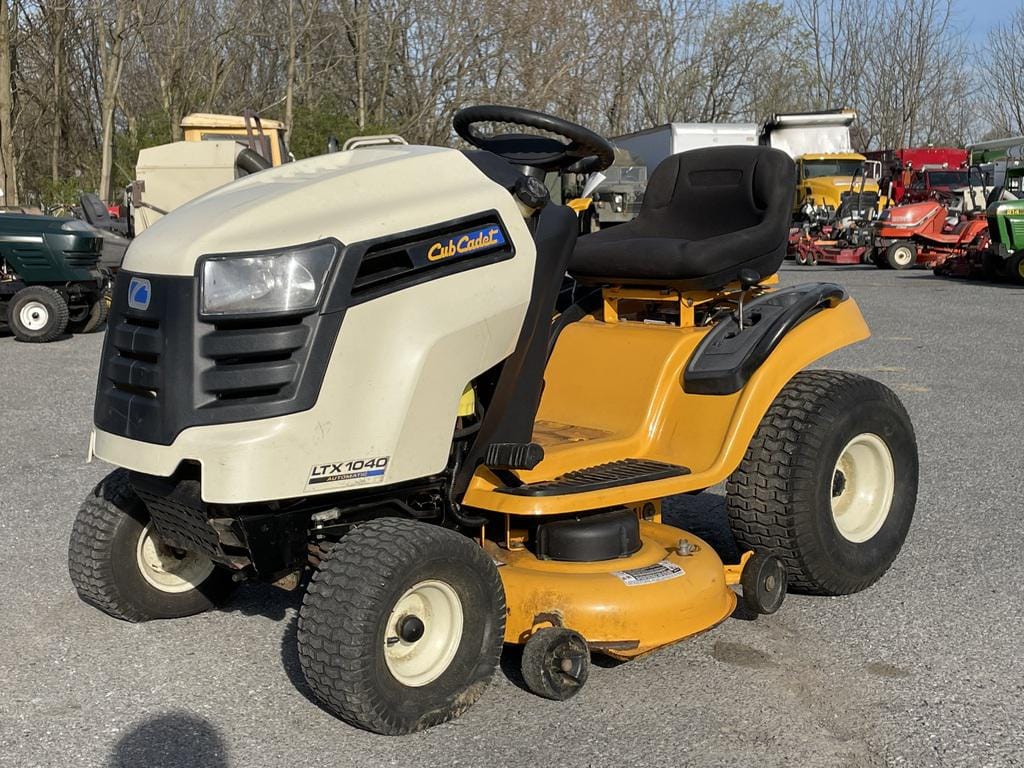 Main image Cub Cadet LTX1040