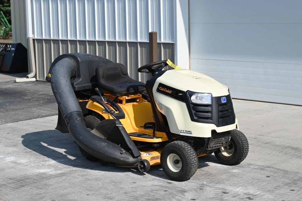 Main image Cub Cadet LTX1040