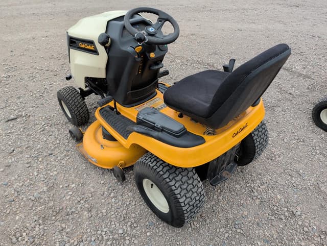 Image of Cub Cadet LTX1042 equipment image 4