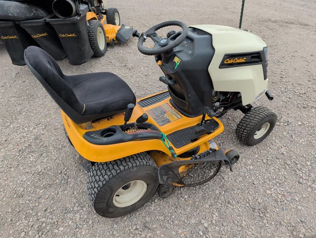Image of Cub Cadet LTX1042 equipment image 2