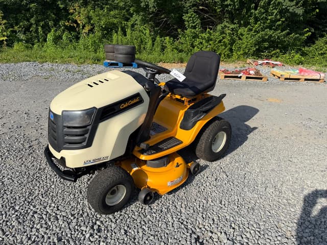 Image of Cub Cadet LTX1042KW equipment image 1