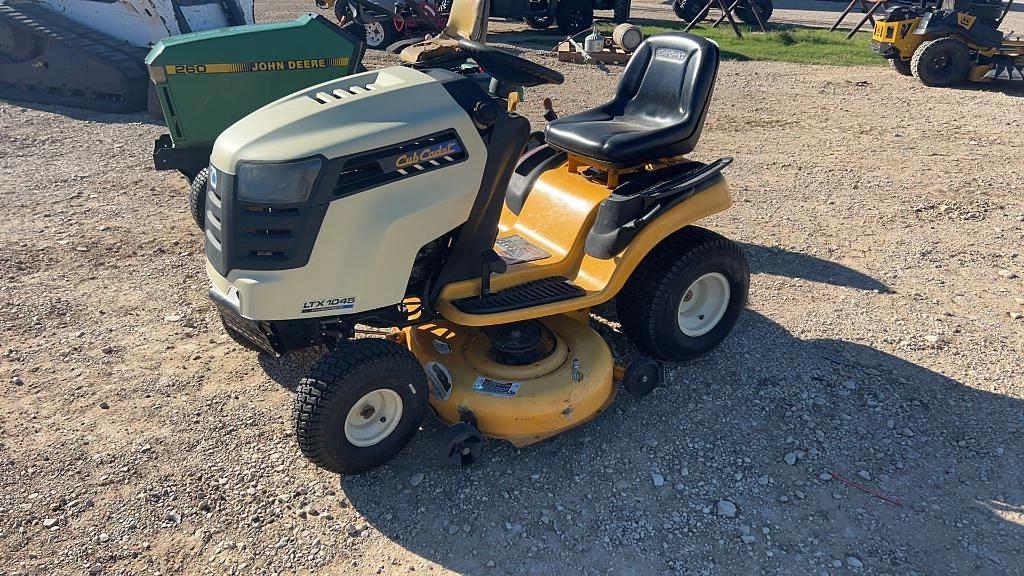 Image of Cub Cadet LTX1045 Primary image