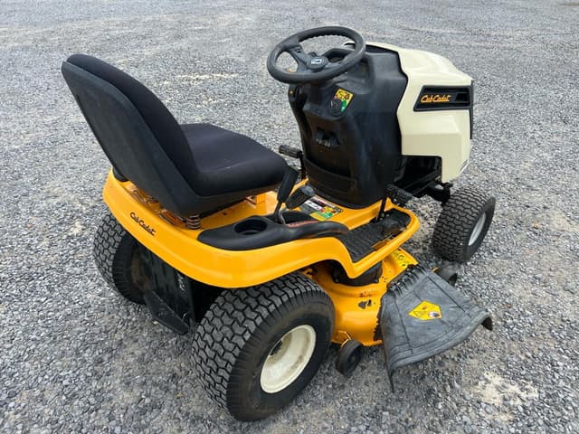 Image of Cub Cadet LTX1045 equipment image 4