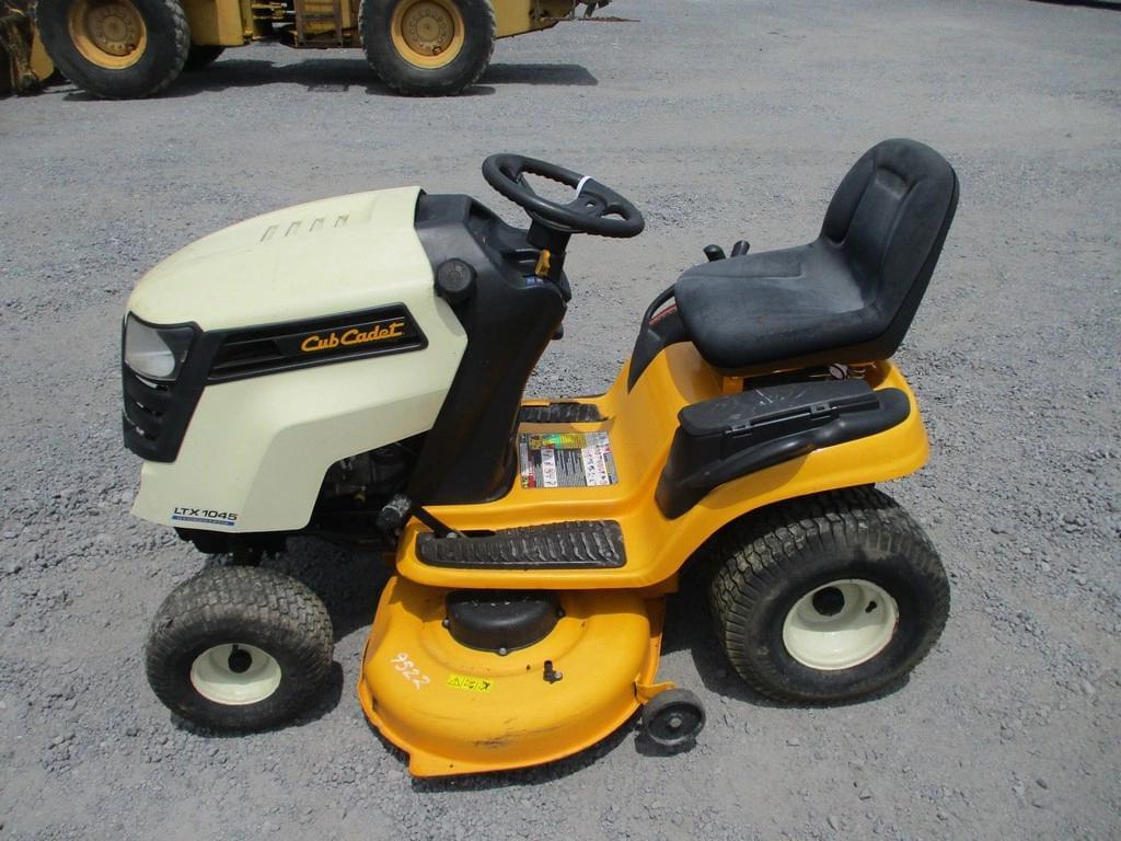 Image of Cub Cadet LTX1045 Primary image