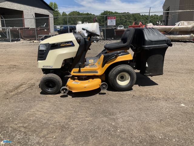 Image of Cub Cadet LTX1046VT equipment image 1