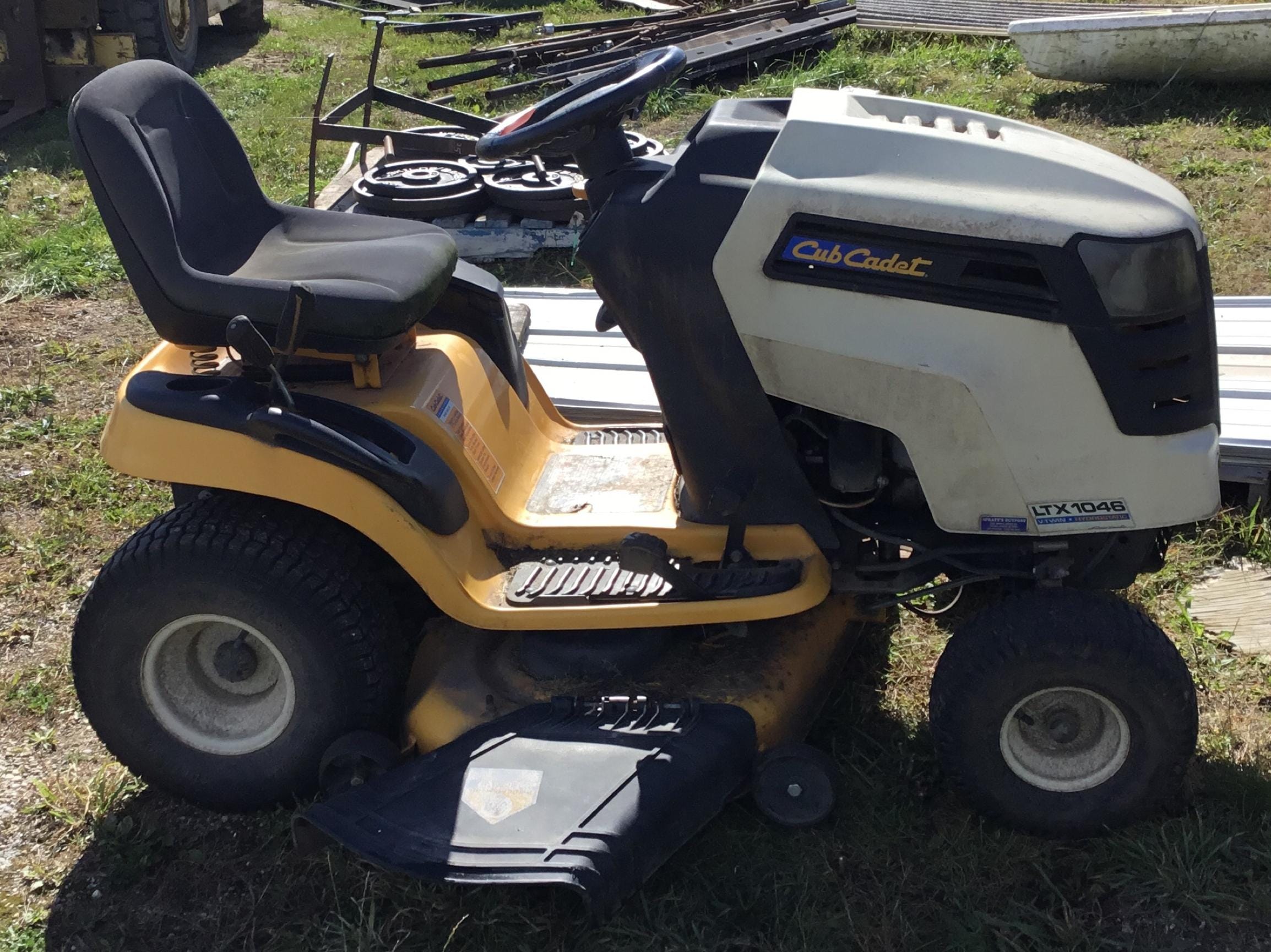 Main image Cub Cadet LTX1046