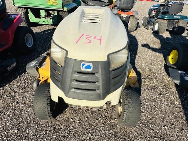 Image of Cub Cadet LTX1050 equipment image 4