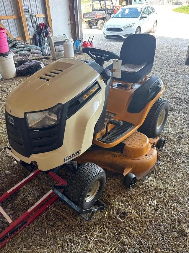 Image of Cub Cadet LTX1050 equipment image 1