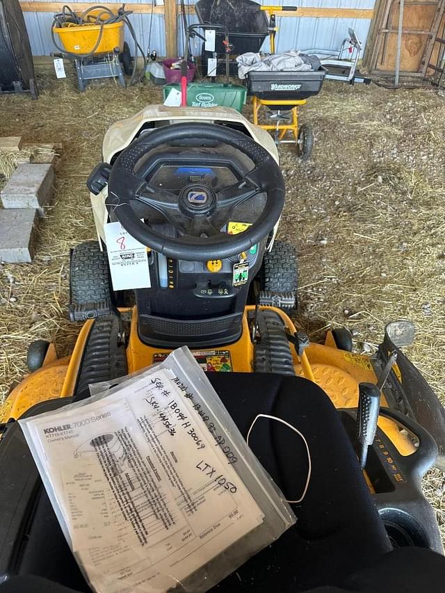 Image of Cub Cadet LTX1050 equipment image 4