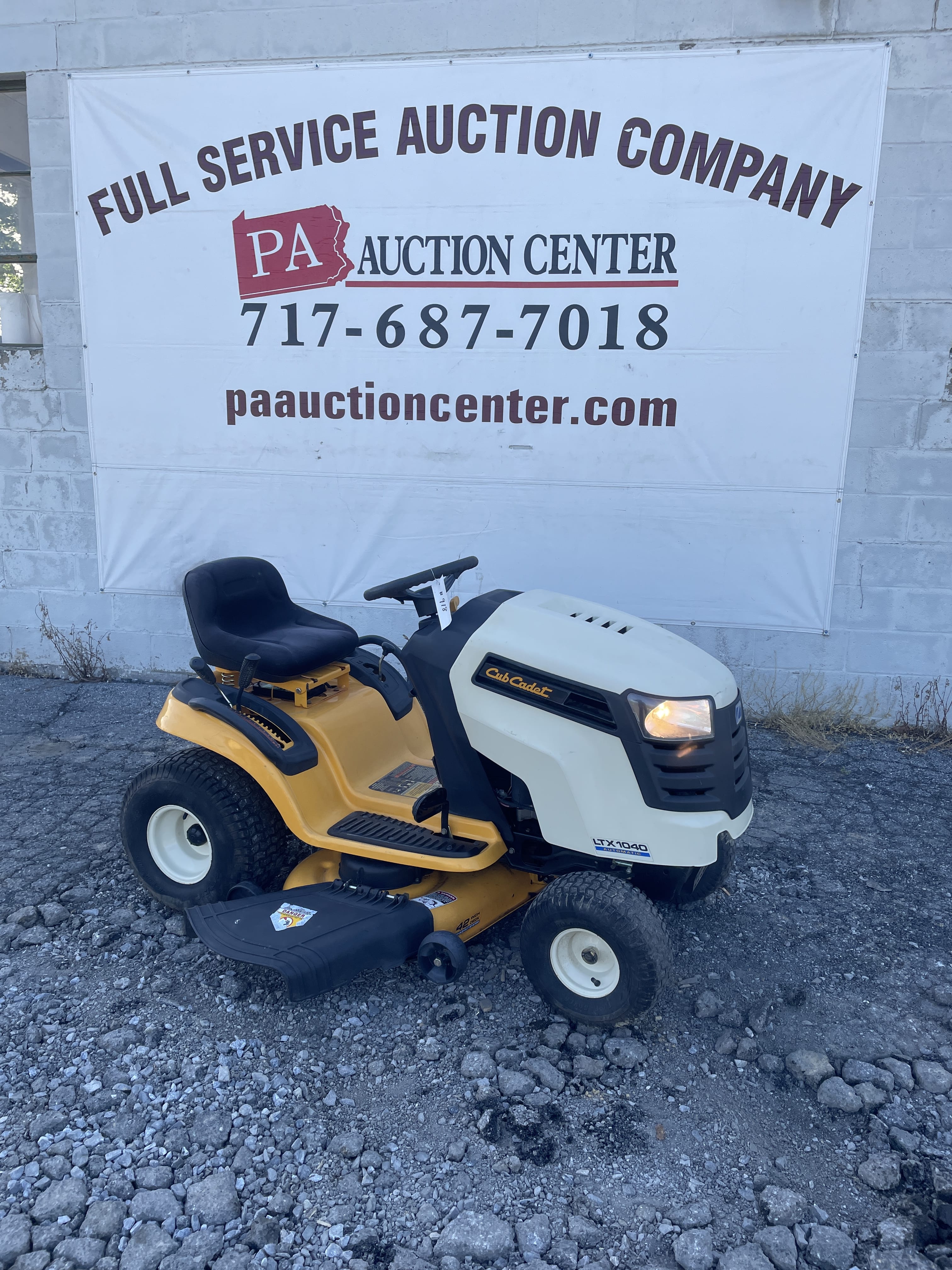 Main image Cub Cadet LTX1040