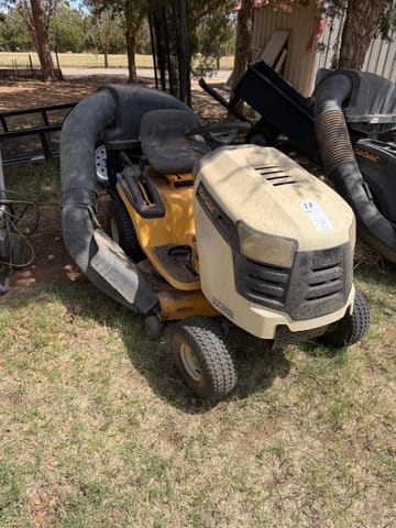 Cub Cadet LTX1040 Equipment Image0