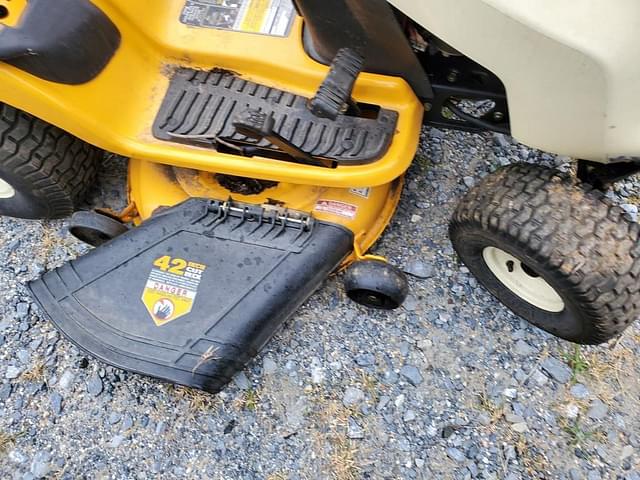 Image of Cub Cadet LTX1042 equipment image 4