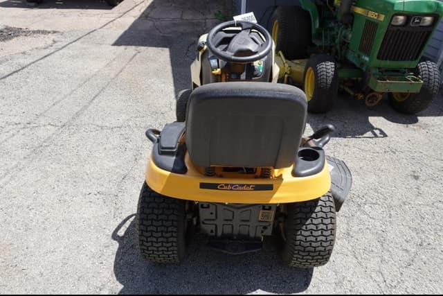 Image of Cub Cadet LTX1042 equipment image 2