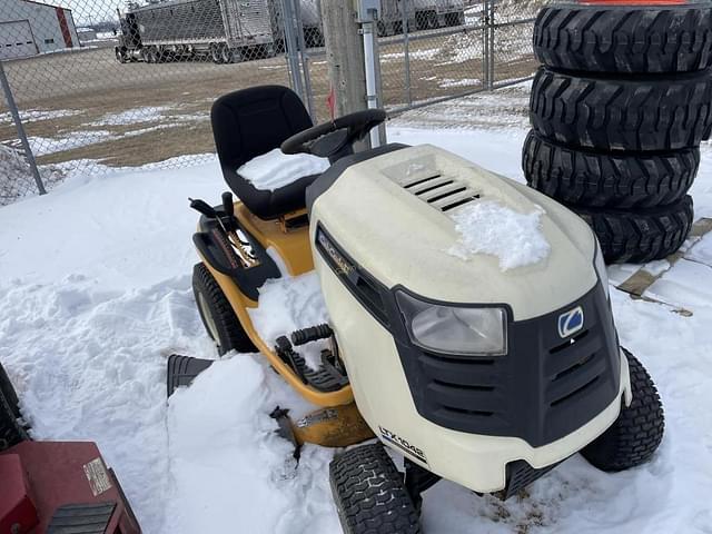 Image of Cub Cadet LTX1042 equipment image 2