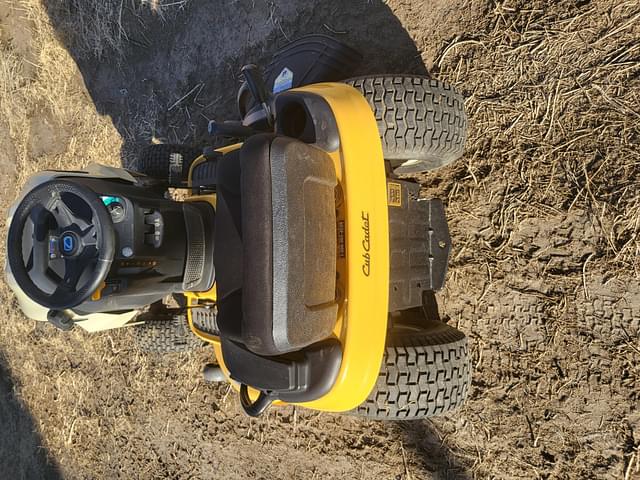 Image of Cub Cadet LTX1045 equipment image 3