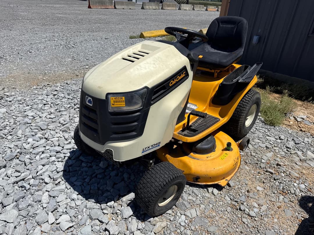 Image of Cub Cadet LTX1045 Primary image