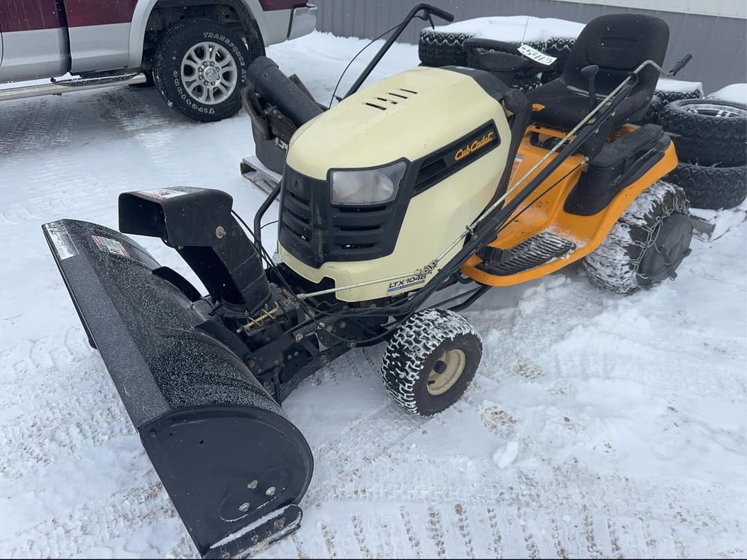 Image of Cub Cadet LTX1046 Primary image