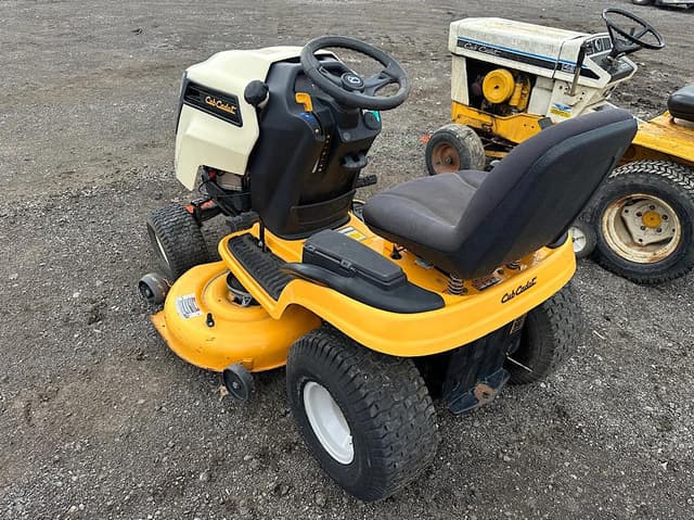 Image of Cub Cadet LTX1046 equipment image 4