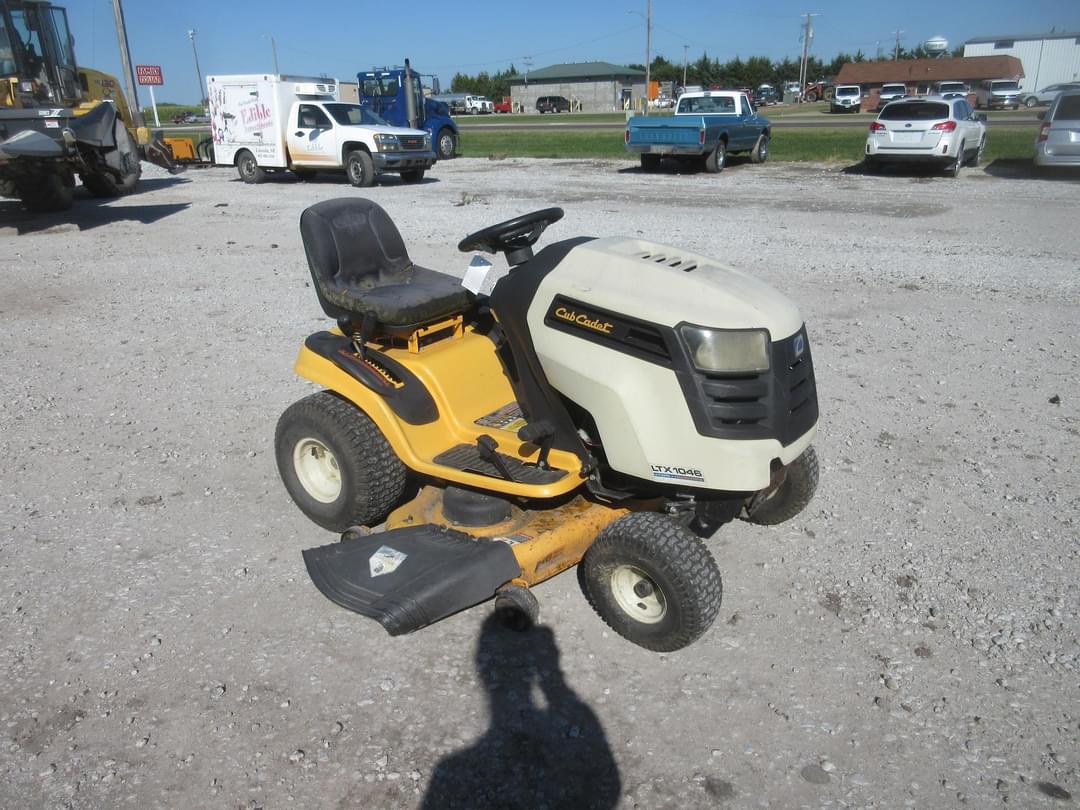Image of Cub Cadet LTX1046 Primary image