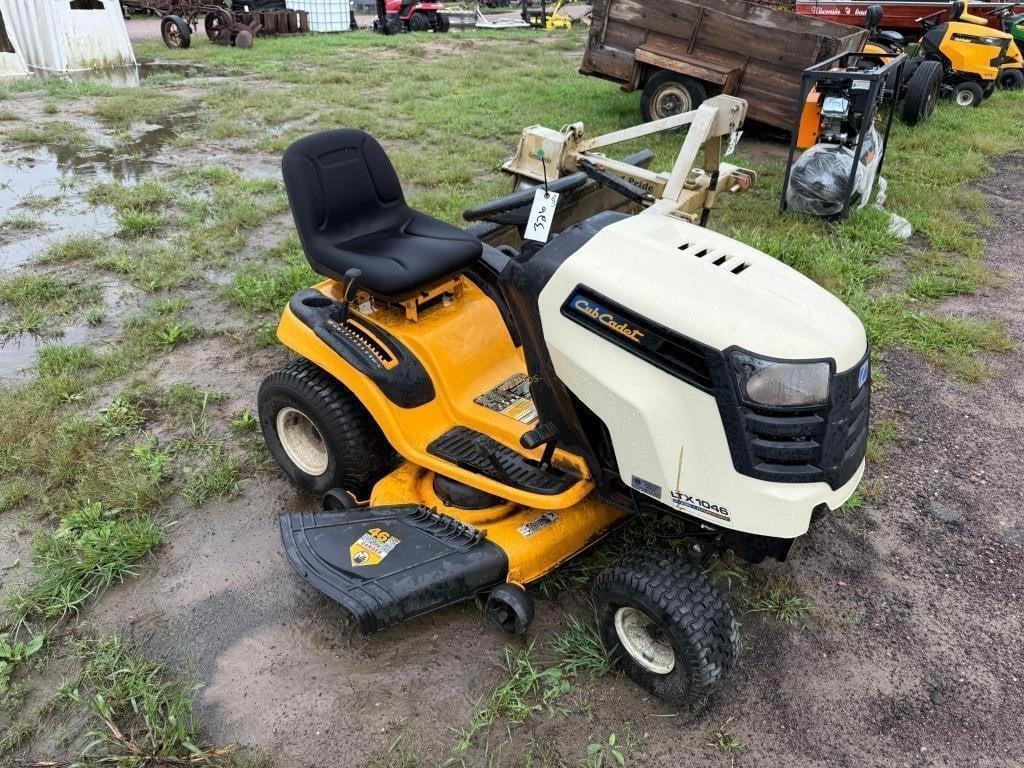 Image of Cub Cadet LTX1046 Primary image