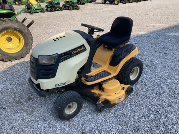 2013 Cub Cadet LTX1050 Equipment Image0