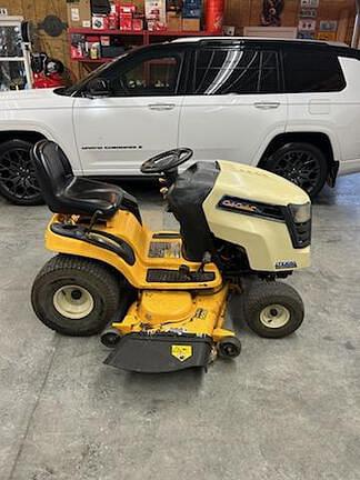 Image of Cub Cadet LTX1050 equipment image 2