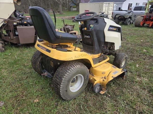 Image of Cub Cadet LTX1050 equipment image 4