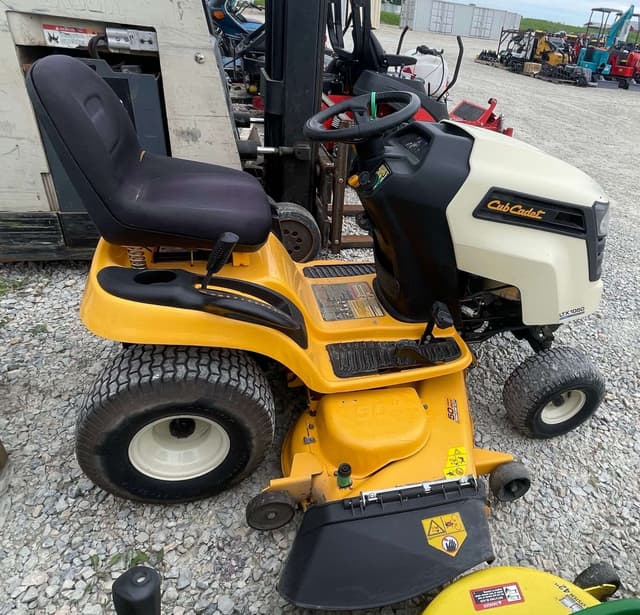 Image of Cub Cadet LTX1050 equipment image 1