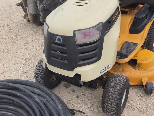 Image of Cub Cadet LTX1050 equipment image 2