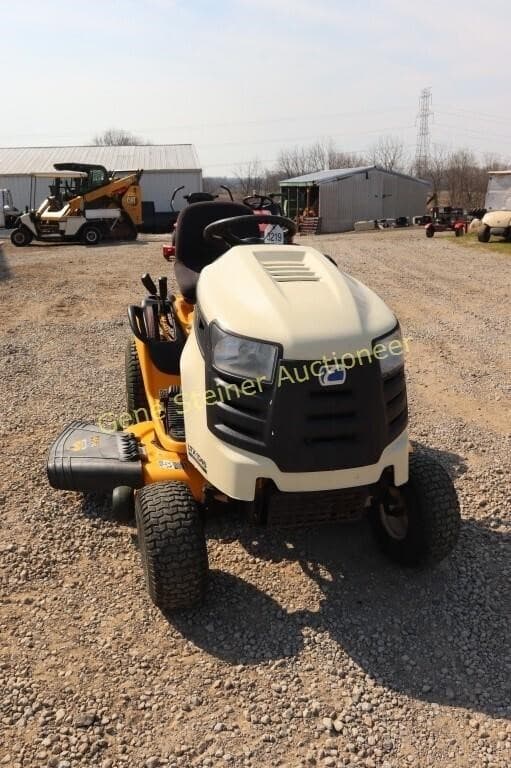 Image of Cub Cadet LTX1045 equipment image 3