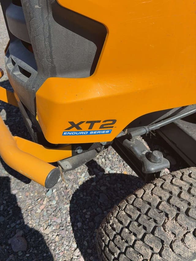 Image of Cub Cadet XT2 LX46 equipment image 2