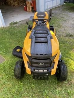 Image of Cub Cadet XT2 LX42 equipment image 4