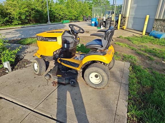 Image of Cub Cadet XT2 LX46 equipment image 3